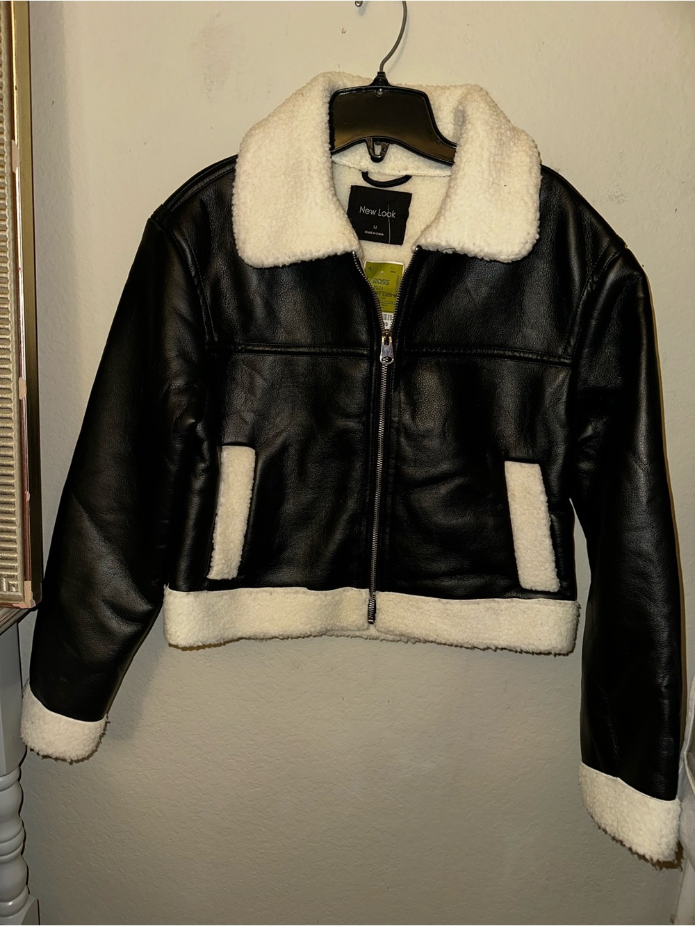 Brand new with tags Sherpa lined brown cropped jacket New Look size Medium